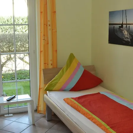 Апартаменты Ferienwohnung Nele 02 Цингст
